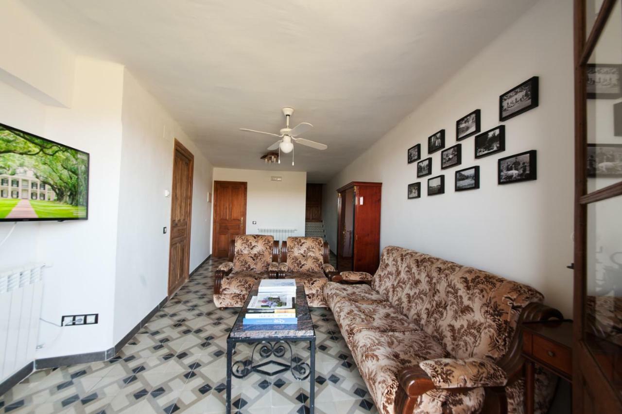 Casa Dominica Guest House เกราส์ ภายนอก รูปภาพ